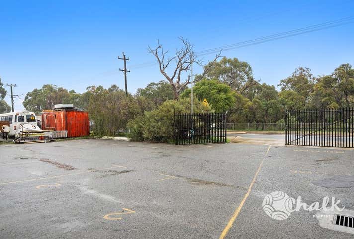 1/63 Champion Drive Seville Grove WA 6112 - Image 12