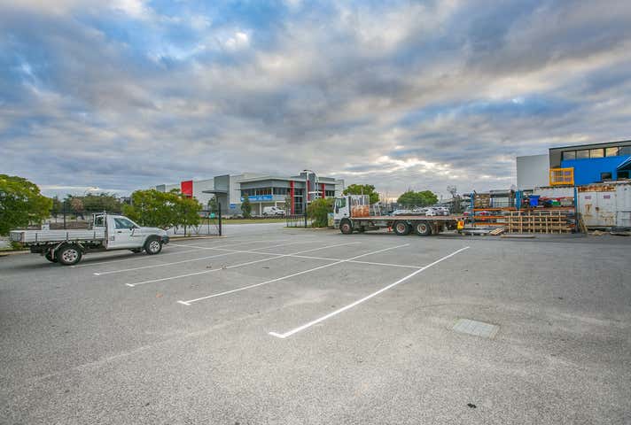 7 Tacoma Circuit Canning Vale WA 6155 - Image 14