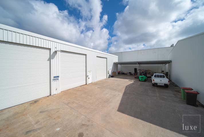 Unit 1 A, 12 Bearing Avenue Warana QLD 4575 - Image 11
