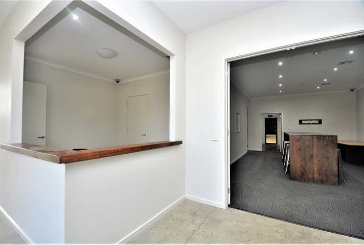 1/8  Wood Street Long Gully VIC 3550 - Image 4