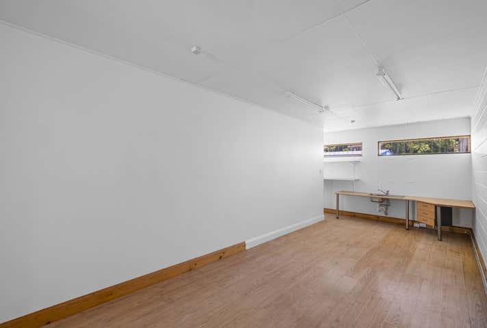 10 Maple Street Maleny QLD 4552 - Image 8