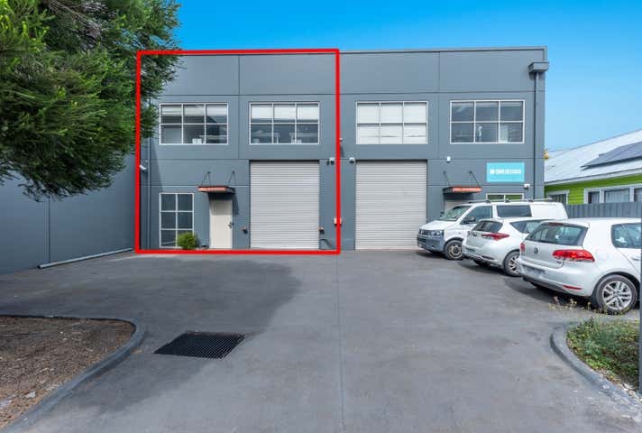 2/26 Earsdon Street Yarraville VIC 3013 - Image 2