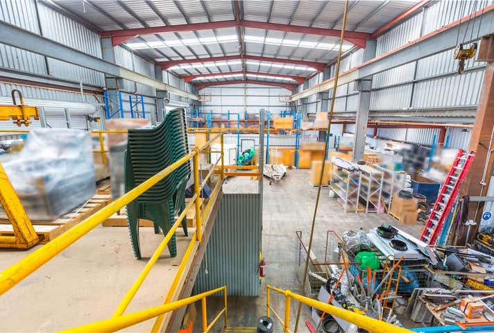 35 Kimmer Place Queens Park WA 6107 - Image 11