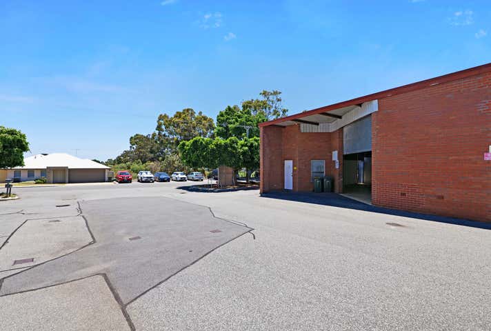1/110 Briggs Street Welshpool WA 6106 - Image 11