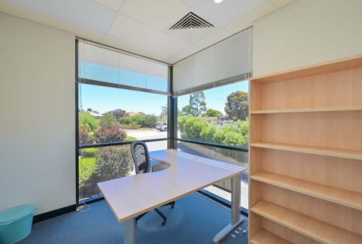 52 Cooper Road Cockburn Central WA 6164 - Image 8