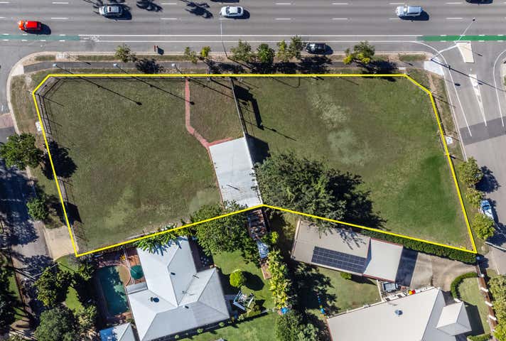 177 Charters Towers Road Hyde Park QLD 4812 - Image 2