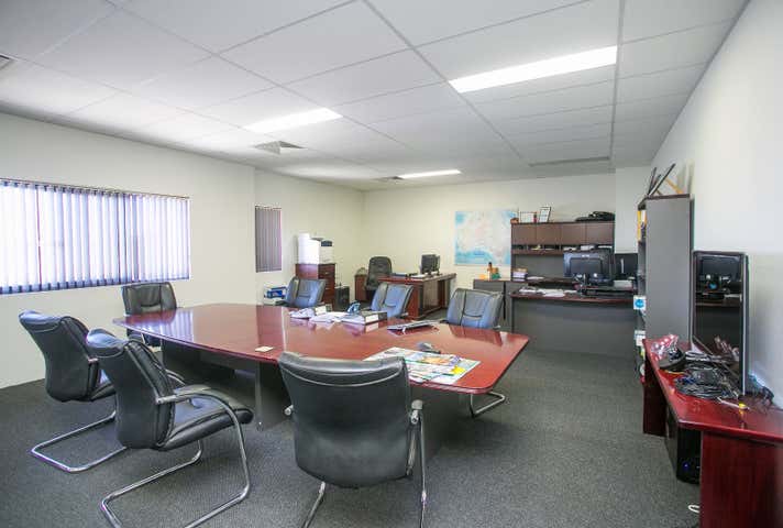 8 Mordaunt Circuit Canning Vale WA 6155 - Image 4