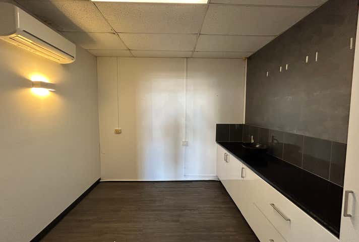 3/156 Boat Harbour Drive Pialba QLD 4655 - Image 3