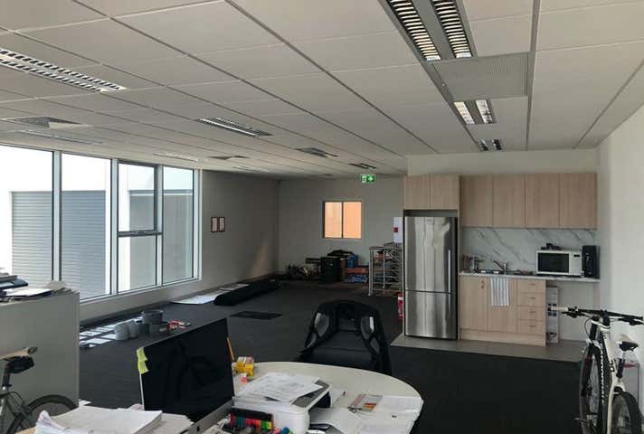 1/22 Canterbury Road Braeside VIC 3195 - Image 4