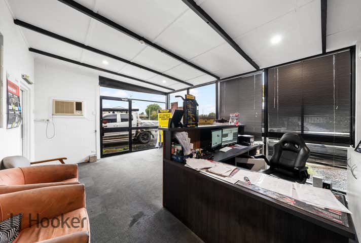 7 Barfield Crescent Edinburgh North SA 5113 - Image 8