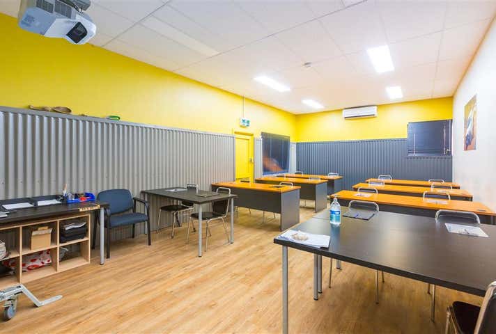 19 Stanhope Gardens Midvale WA 6056 - Image 6