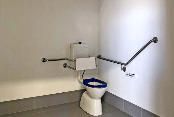 Unit 1, 18 Dillington Pass Landsdale WA 6065 - Image 4