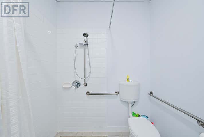 13E/817 Beeliar Drive Cockburn Central WA 6164 - Image 17