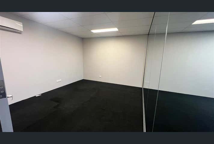 2/10 Renewable Chase Bibra Lake WA 6163 - Image 5