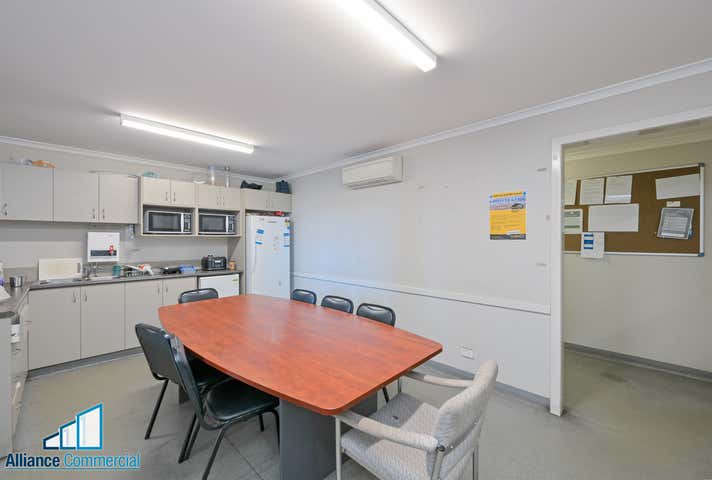 24 GARNET WAY Maddington WA 6109 - Image 19
