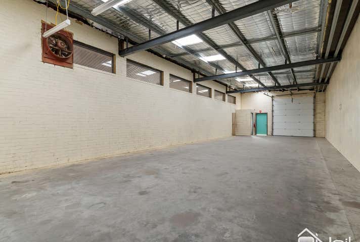 29 Owen Road Kelmscott WA 6111 - Image 8