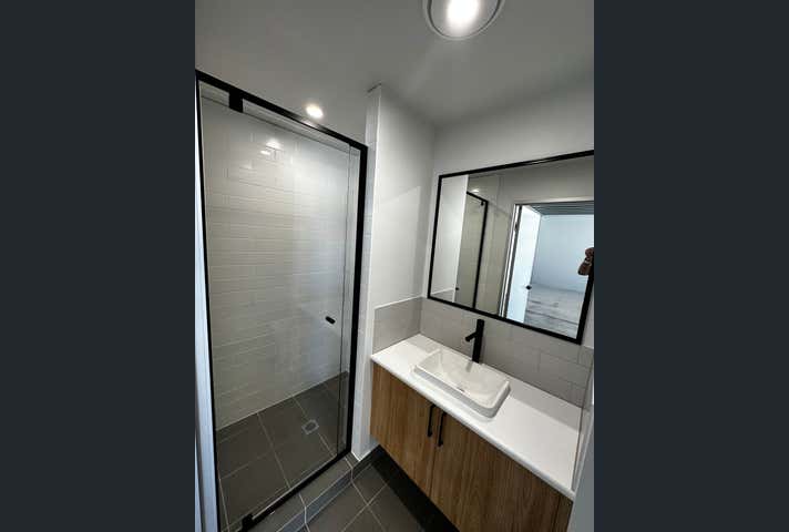 4/48 City Link Drive Carrara QLD 4211 - Image 5