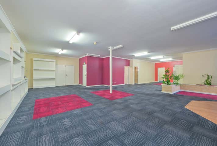 36 Cocos Drive Bibra Lake WA 6163 - Image 4