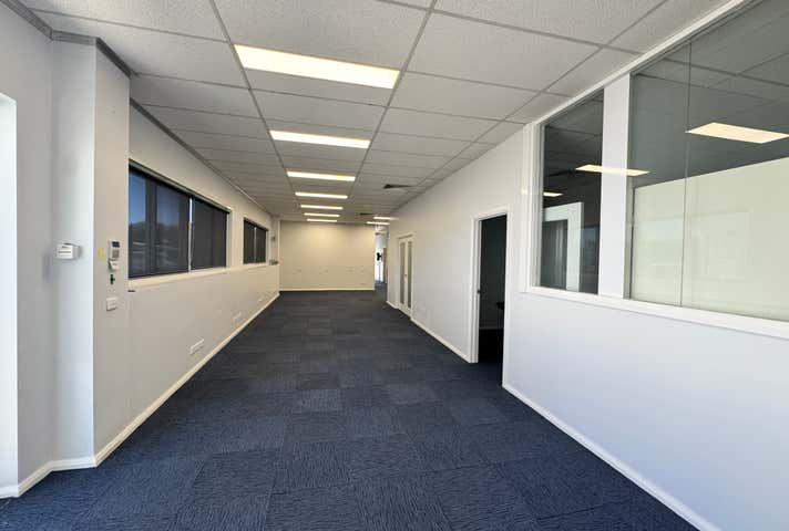 1/1 Greygown Street Wodonga VIC 3690 - Image 3