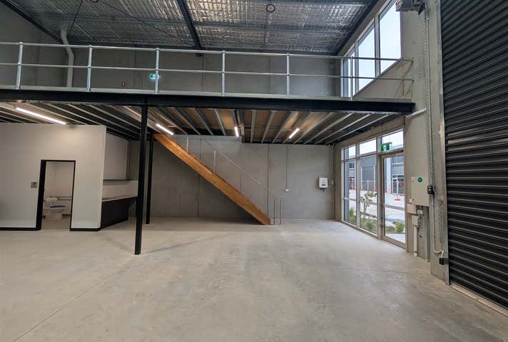 11/4 Joyce Court Coburg North VIC 3058 - Image 2