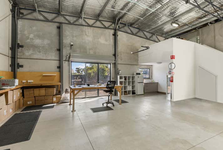 2/10 Matchett Drive East Bendigo VIC 3550 - Image 6