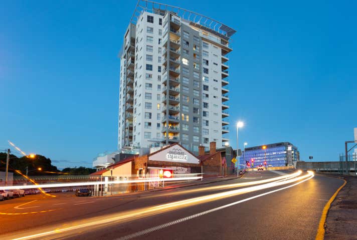 1/11 Ellenborough Street Woodend QLD 4305 - Image 1