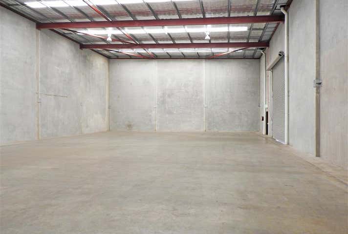 2/17 Sphinx Way Bibra Lake WA 6163 - Image 2