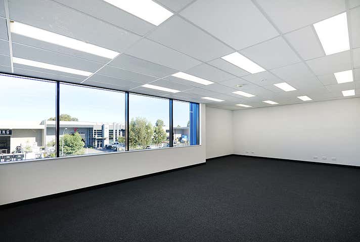 55 Mordaunt Circuit Canning Vale WA 6155 - Image 17