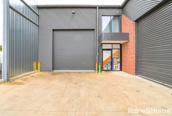 4/32 Corporation Avenue Robin Hill NSW 2795 - Image 1