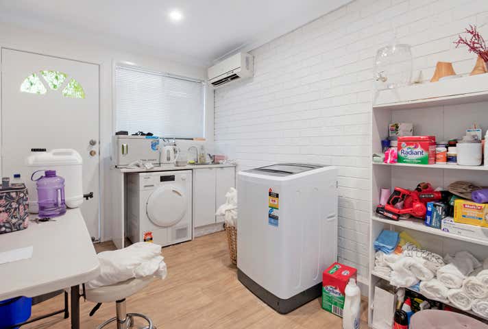 2/6 Tedder Avenue Main Beach QLD 4217 - Image 14