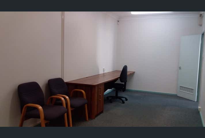 7 Mallard Way Cannington WA 6107 - Image 4