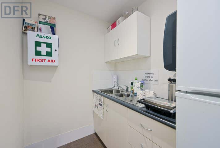 18 Bushland Ridge Bibra Lake WA 6163 - Image 23