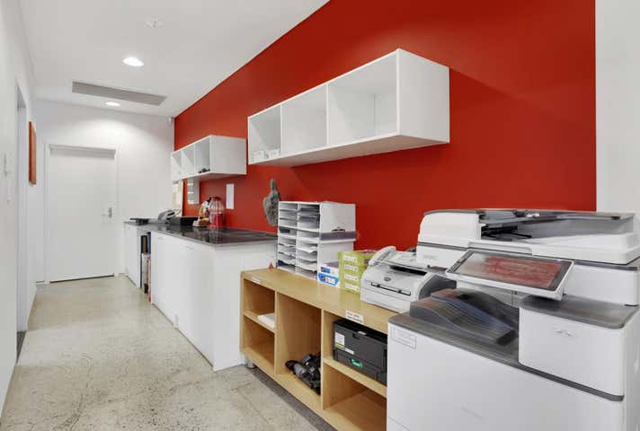 4/34 Commercial Road Newstead QLD 4006 - Image 9