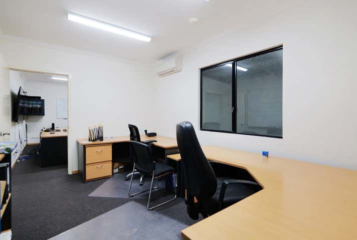 Unit 1, 2 Baltic Court Maddington WA 6109 - Image 5