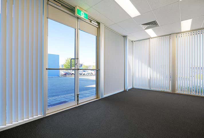 1/7 Mallaig Way Canning Vale WA 6155 - Image 10