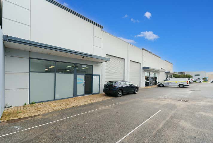 4/12 Panama Street Canning Vale WA 6155 - Image 2