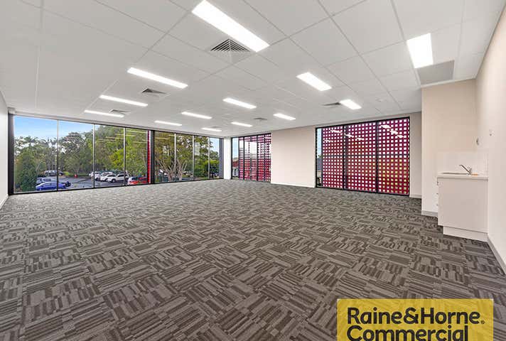 1/252 Earnshaw Road Northgate QLD 4013 - Image 1