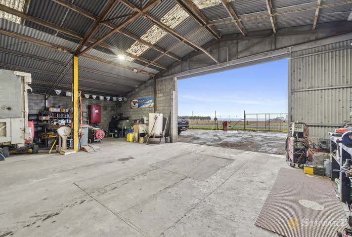 75 Rossmoyne Road Colac West VIC 3250 - Image 13