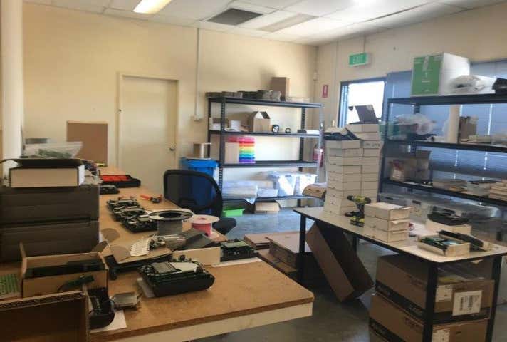 2/30 Buckingham Dr Wangara WA 6065 - Image 3