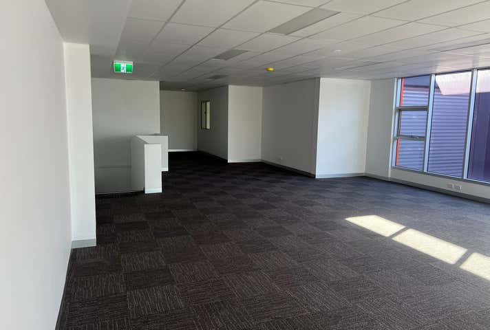 Unit  2, 37 Ravenhall Way Ravenhall VIC 3023 - Image 6