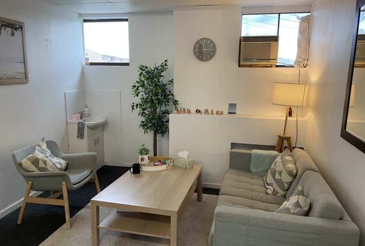 2/277 Old Cleveland Road Coorparoo QLD 4151 - Image 2