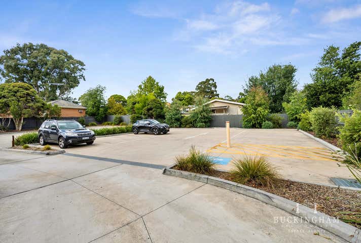 114-116 Main Hurstbridge  Road Diamond Creek VIC 3089 - Image 15