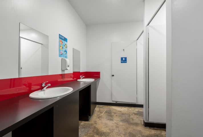 402 Thompson Road North Geelong VIC 3215 - Image 12