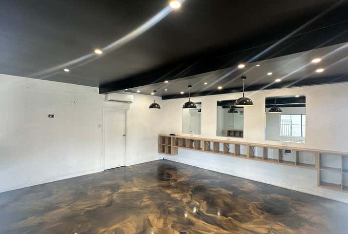 Shop 1, 130 Brisbane Road Labrador QLD 4215 - Image 3