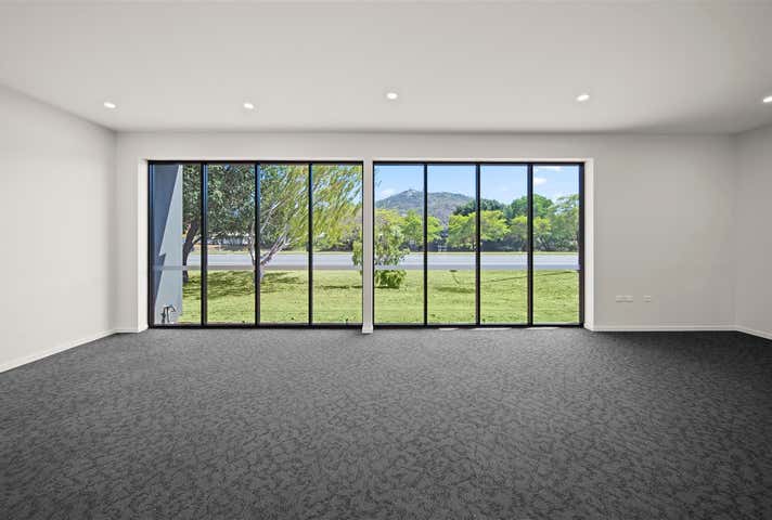 7 Woolcock Street Hyde Park QLD 4812 - Image 8