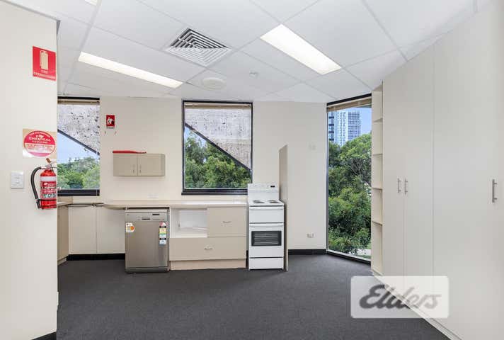 11 Cleveland Street Greenslopes QLD 4120 - Image 10