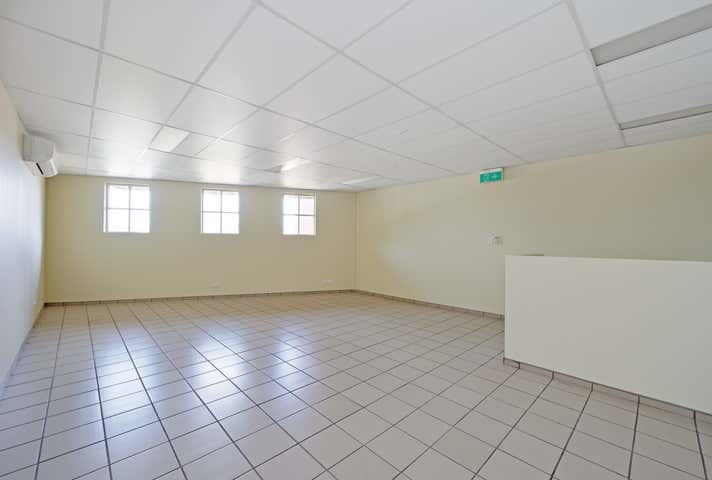 4,2-6 Tulloch Way Canning Vale WA 6155 - Image 18