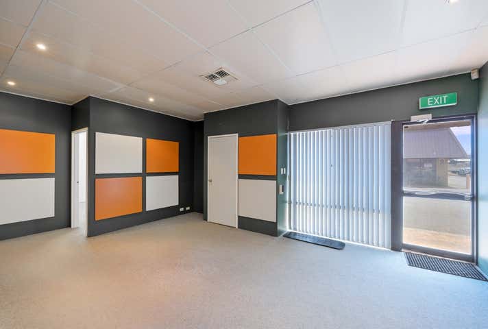 1/11 Alloa Road Maddington WA 6109 - Image 2