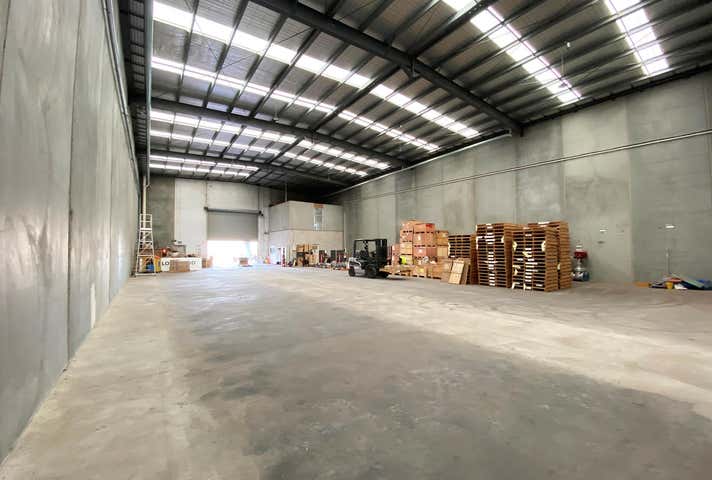 24 Clelland Road Brooklyn VIC 3012 - Image 2