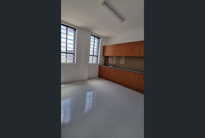 64 Slater Parade Keilor East VIC 3033 - Image 8